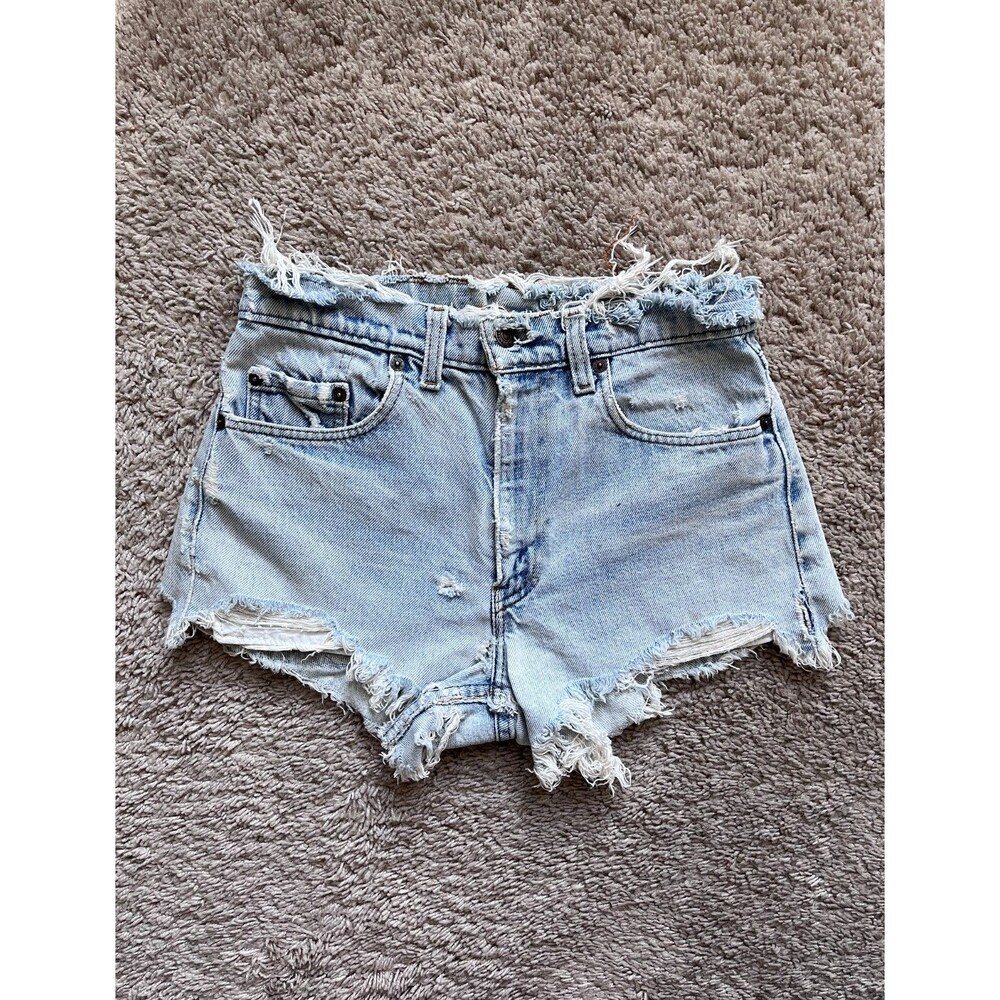 Levi's Vintage 90's Distressed Cut-Off Shorts in Light Wash Size 27
